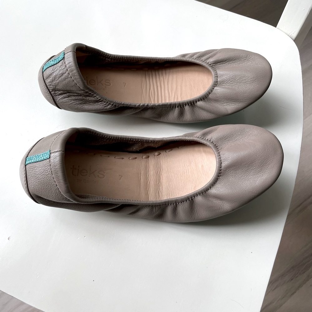 Tieks size 7 Flats